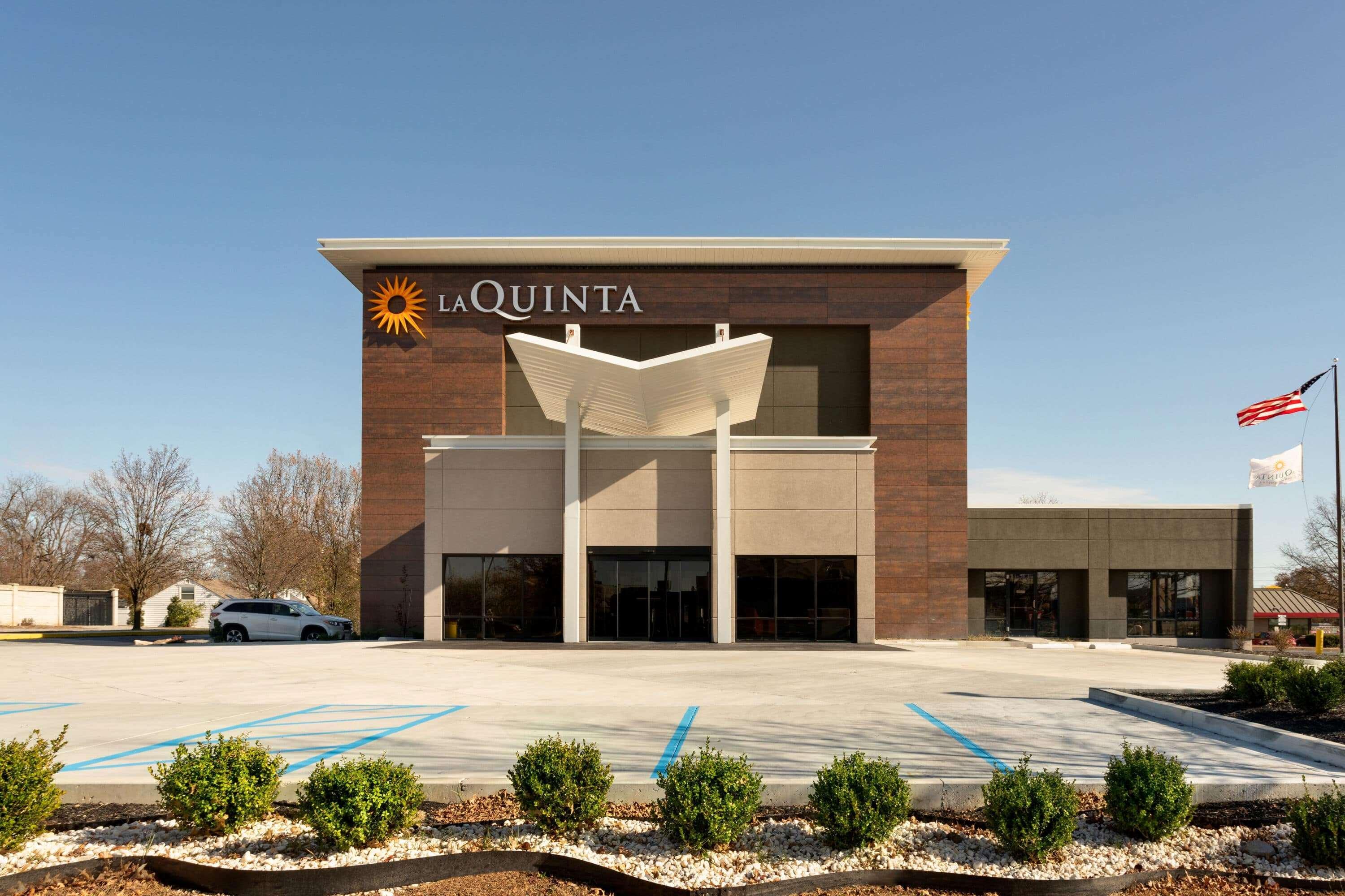 La Quinta Inn & Suites By Wyndham St Louis Route 66 Windsor Springs Exterior foto