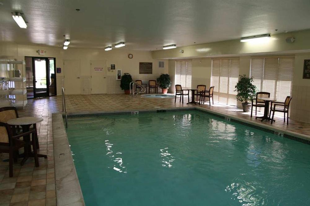 La Quinta Inn & Suites By Wyndham St Louis Route 66 Windsor Springs Einrichtungen foto